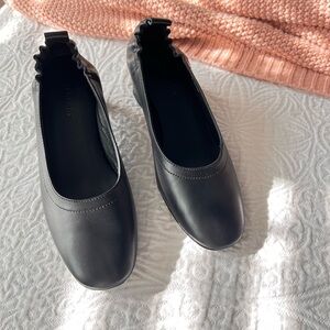 Everlane the day heel in black. Size 6.5 perfect condition